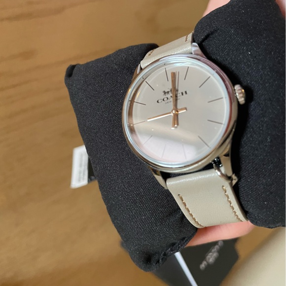 Women’s Coach Watch - Picture 1 of 6